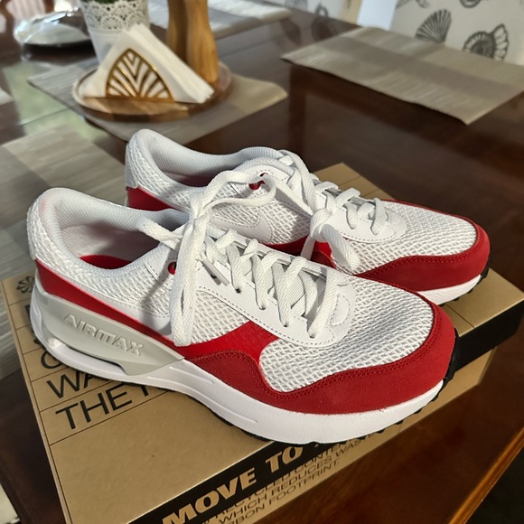 Brand new in box. Nike Airmax GS. - Picture 2 of 3